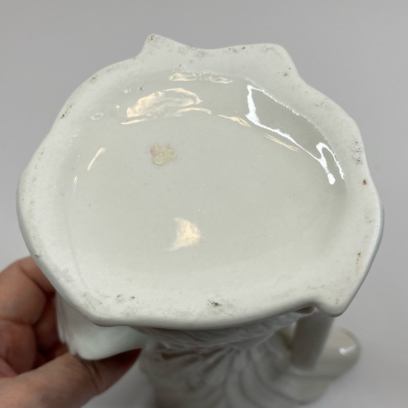 Vintage Ceramic Swan Vase About 9.75” White With Gold Accents - Picture 8 of 10